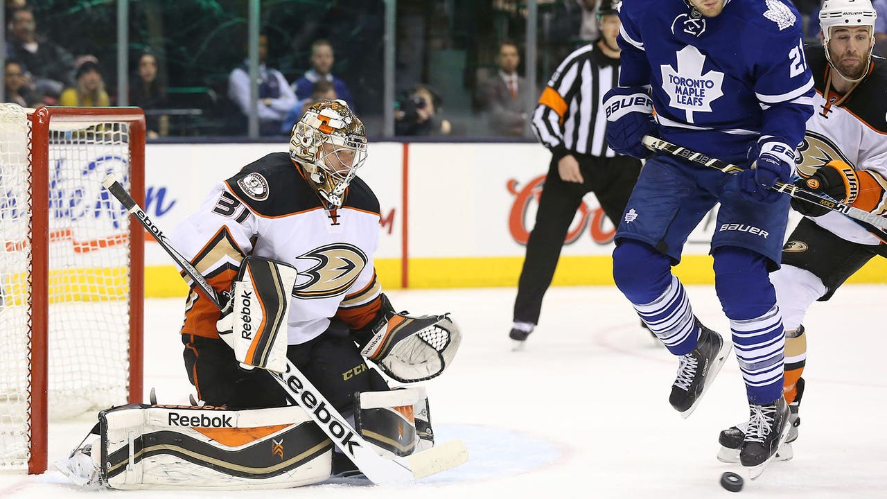 Kessel, Bernier help surging Leafs stop Ducks 6-2